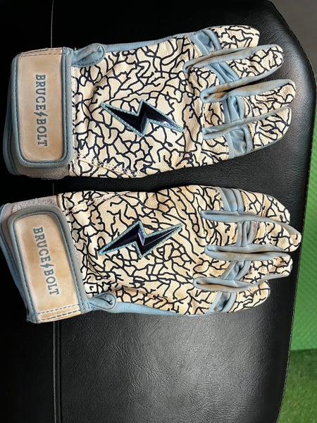 Bruce Bolt YL batting gloves