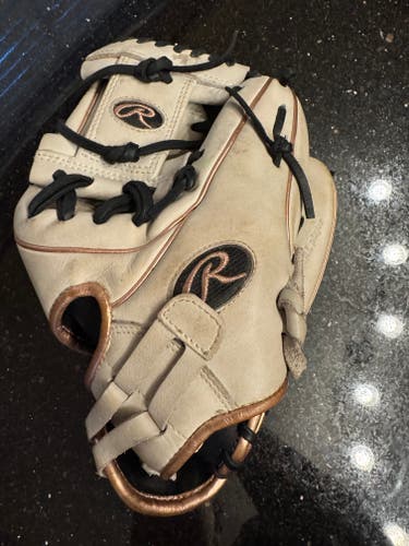 2022 Rawlings RH Infield Liberty Advanced Softball Glove 11.75"