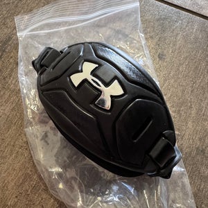 Under Armour pro box chin cup