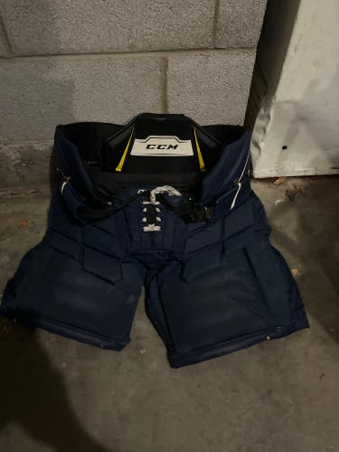 Used CCM Axis 1.9 INT S goalie Pants