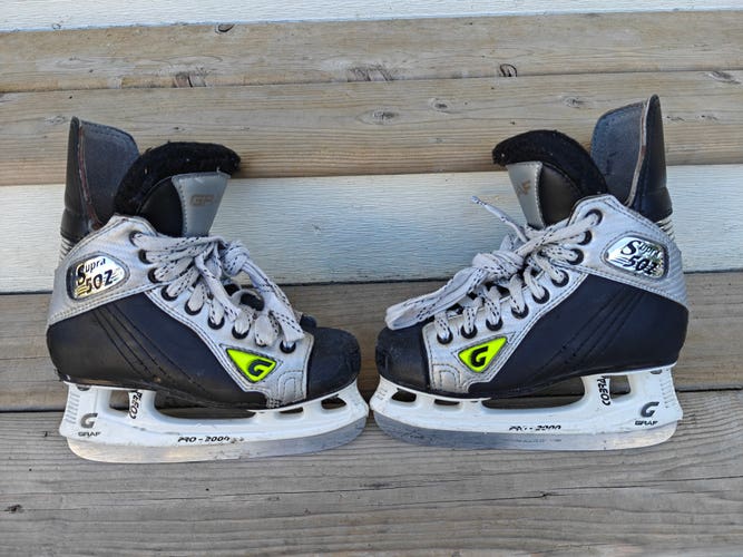 Graf Supra 502 Hockey Skates Regular Width 9 (Used)