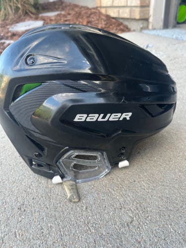 Medium Bauer Hyperlite Helmet (Used)