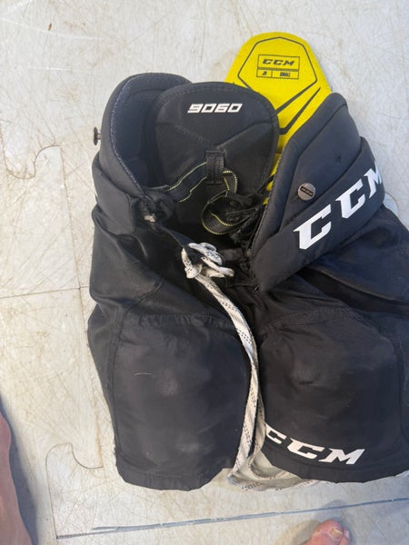 Small Junior CCM Tacks 9060 Hockey Pants (Used)