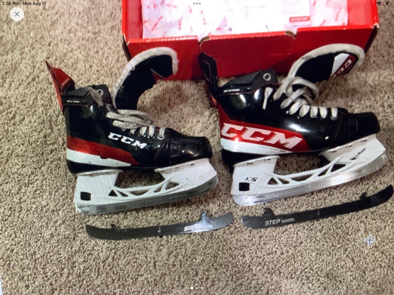 2024 CCM JetSpeed FT4 Hockey Skates Size 4.5 (Used)