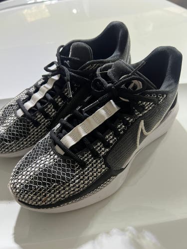 Women's 8.0 Nike Sabrina 1 Shoes (Used)