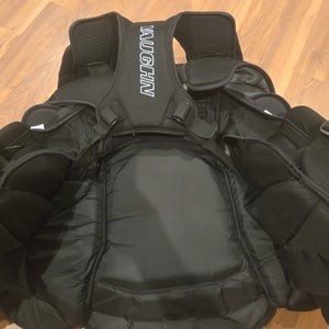VAUGHN V10 Pro Carbon Velocity Goalie Chest Protector (Used)