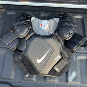 Adult Medium Nike Vapor Shoulder Pads (New)
