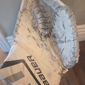 Bauer Supreme One.5 Regular Goalie Glove (Senior) (Used)