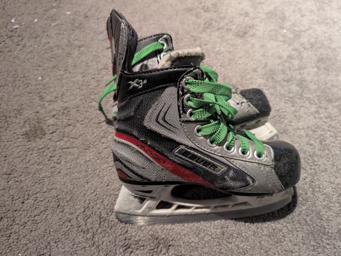 Bauer Vapor X3.0 Hockey Skates Regular Width 12.5 (Used)
