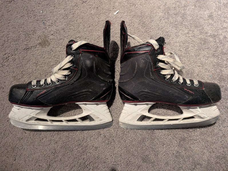 Bauer Vapor X500 LE Hockey Skates Regular Width Size 3.5 (Used)