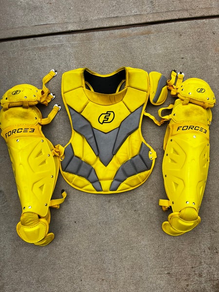 Yellow Adult Force3 pro catchers gear