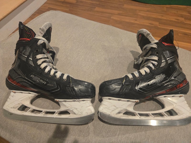 2020 Bauer Vapor 2X Hockey Skates Regular Width Size 5.5 (Used)