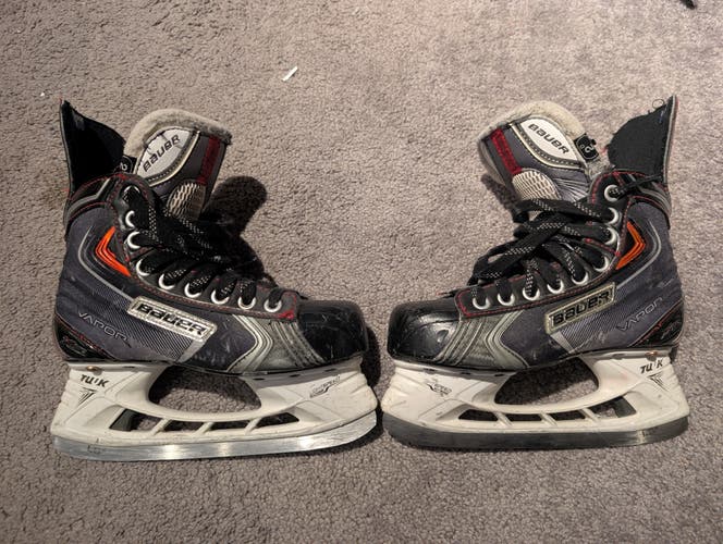 Bauer Vapor X80 Hockey Skates Regular Width Size 2 (Used)
