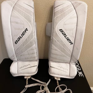 XS  Bauer Vapor X700 Goalie Leg Pads  (Used)