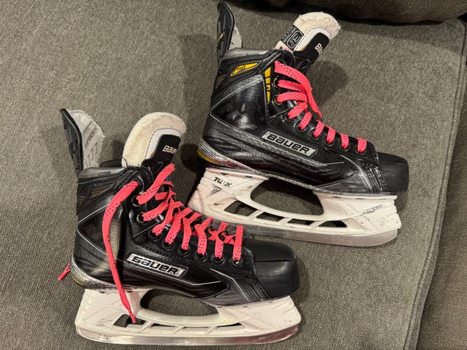 Bauer Supreme 190 Hockey Skates Regular Width Size 3.5 (Used)
