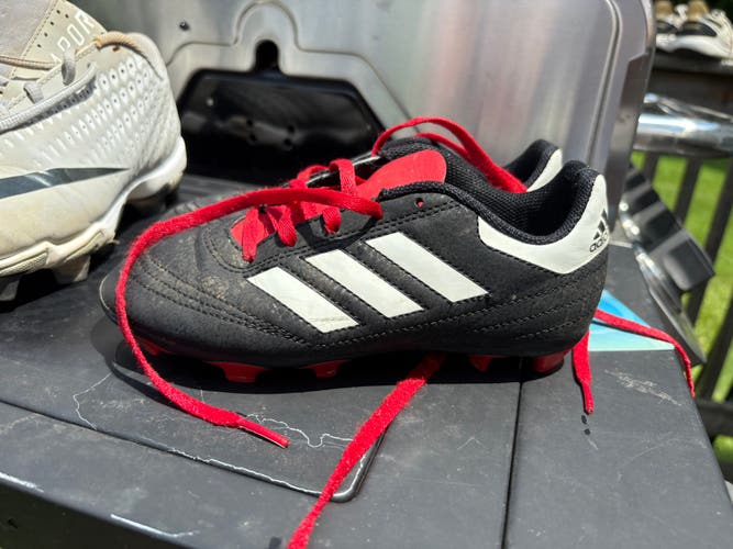 Black Unisex 1Y (Big Kids / Youth) Adidas Cleats (Used)