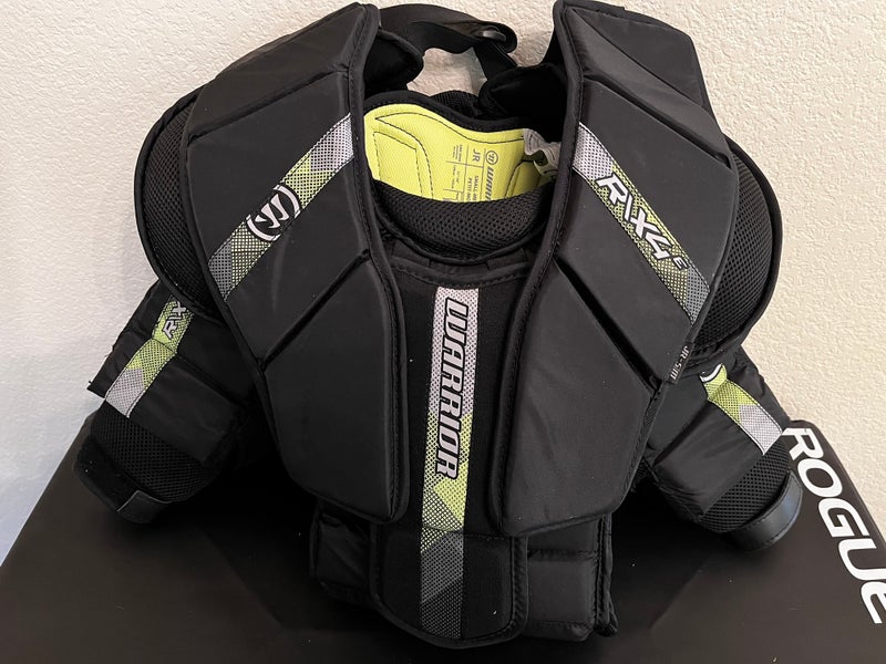 Small / Medium  2023 Warrior RITUAL X4 E Goalie Chest Protector  (Used)
