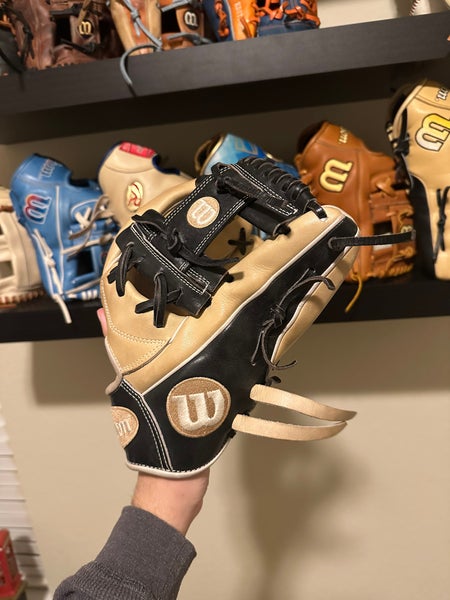 Wilson RH A2000 1787 Baseball Glove 11.75" (Used)
