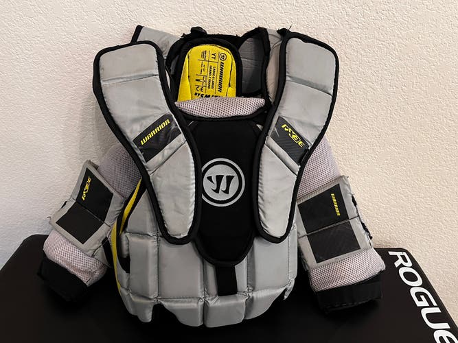 Large/Extra Large Warrior Ritual X3E Goalie Chest Protector (Used)