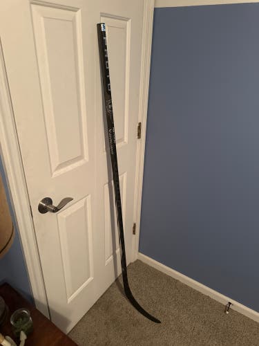 Senior Bauer Proto-R Right Handed Hockey Stick P28 (Used)