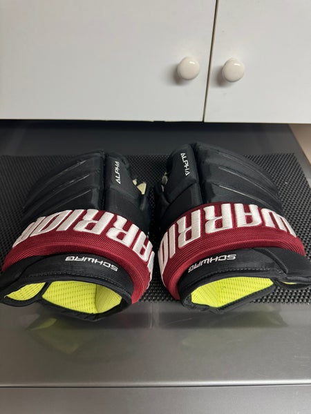 Warrior Alpha QX Gloves 14" Pro Stock Coyotes(Used)