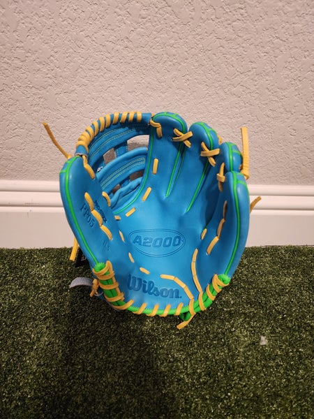 2025 Wilson RH Infield A2000 Baseball Glove 11.5" (New)