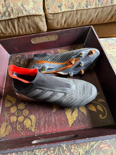 Black Men's Size M 9.0 (W 10.0) Adidas Predator 18+ Cleats (New)