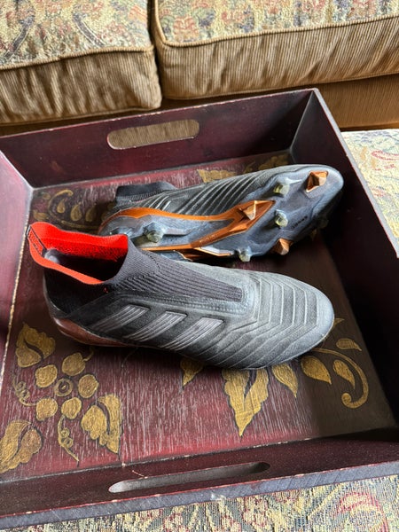 Black Men's Size M 9.0 (W 10.0) Adidas Predator 18+ Cleats (New)