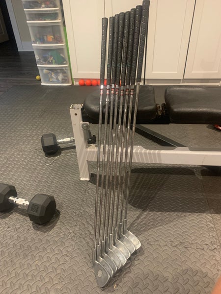 Women's  Left Hand Iron Set Regular Flex  Steel Shaft (Used)