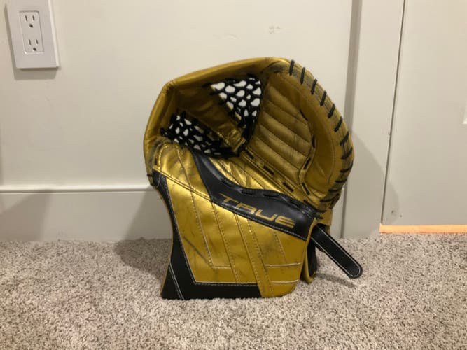 Ilya Samsonov Vegas golden knights pro stock/game used gold glove 2024-25