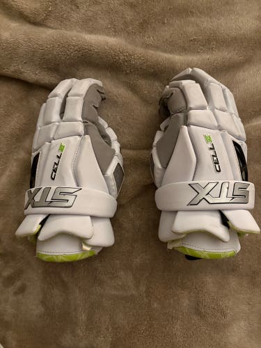STX Cell vi Lacrosse Gloves Large (Used)