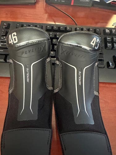 Bauer Hockey aerolite flylight tongue Regular Width 9.5