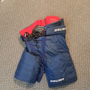 Senior Small Bauer Vapor APX2 Hockey Pants (Used)