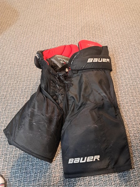 Senior Medium Bauer Vapor APX2 Hockey Pants (Used)