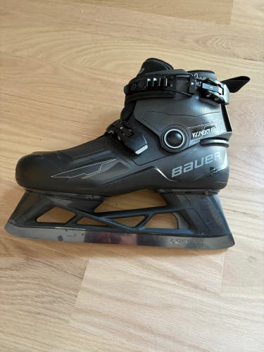 Bauer Konekt 2 Hockey Goalie Skates Regular Width 8 (Used)