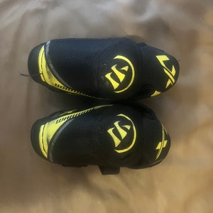 Medium Junior Warrior Alpha LX 40 Elbow Pads (Used)
