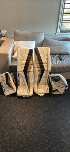 34+2" 2023 True Catalyst PX3 Regular Goalie Full Set (Used)