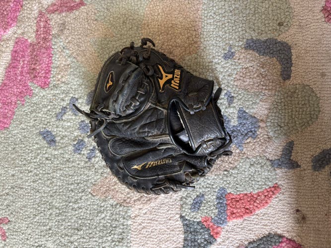 Mizuno Power Close RH Catcher's Baseball Glove (Used)