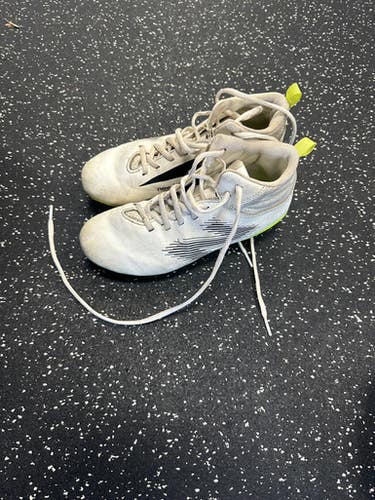 Used New Balance LAX Cleats Mens White Senior 4 11849-S000030584