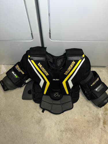 Large Vaughn Ventus SLR2 Pro Carbon Goalie Chest Protector Pro Stock (Used)
