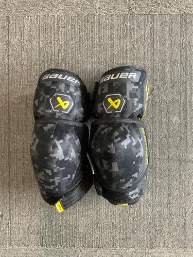 Used Bauer M3 Senior Elbow Pads Black MD 11614-S000219277