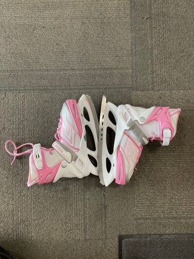 Used SOFTEC Intermediate Hockey Skate White And Pink Intermediate 6.0 11614-S000219261
