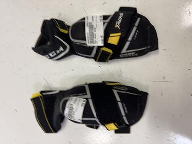 Used CCM TACKS 9550 Junior Elbow Pads MD 11860-S000296133