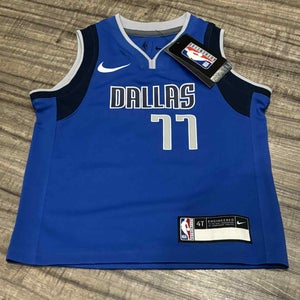 Dallas Mavericks NBA Luka Doncic #77 Nike Toddler Jersey, Size 4T