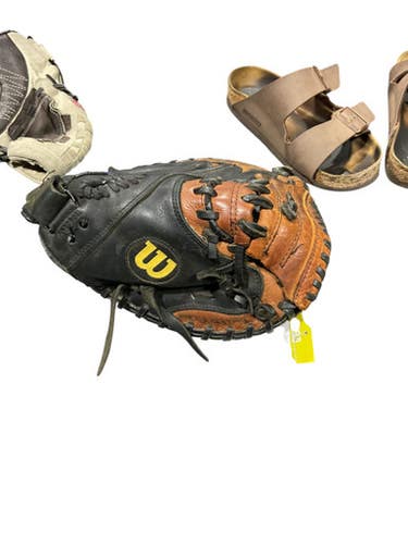 Used Wilson CATCHER MITT BB/SB Catchers RH Throw Black 34" 11834-S000038876
