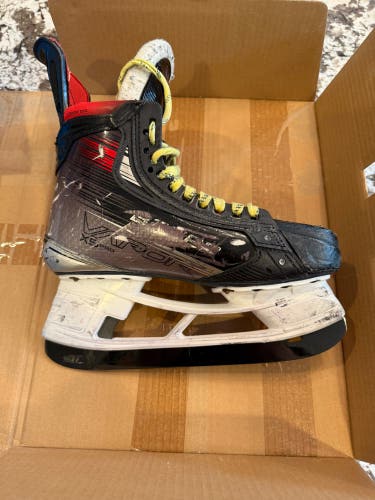 Bauer Vapor 5x pro Hockey Skates  Size 6 (Used)