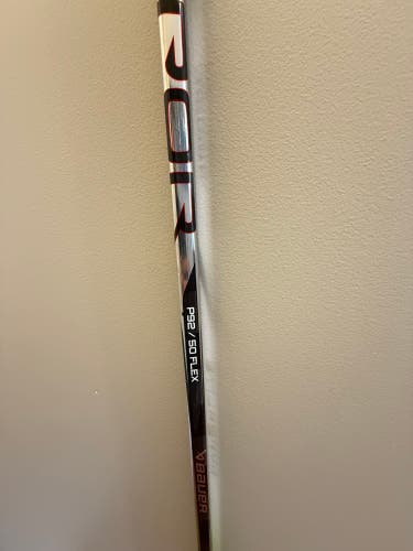 Junior Bauer Vapor Hyperlite 2 Left Hand Hockey Stick P92 (Used)