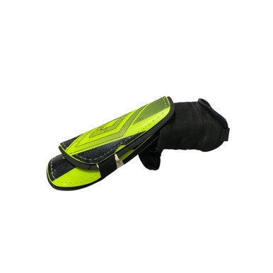 Used Umbro Soccer Shin Guards Youth Green SM 11834-S000038598