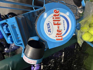 Used Jugs LITE FLITE BB/SB Pitching Machine 11834-S000035191
