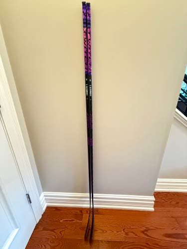 2 — Junior Bauer Twitch Left Hand Hockey Stick P92 (Used)